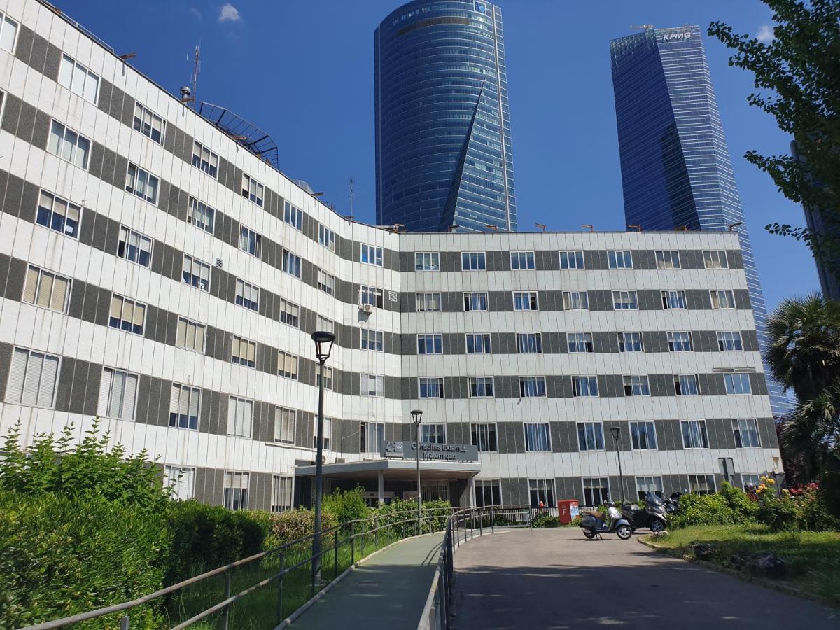 Bonito Apto Cinco Torres Plaza Castilla มาดริด ภายนอก รูปภาพ