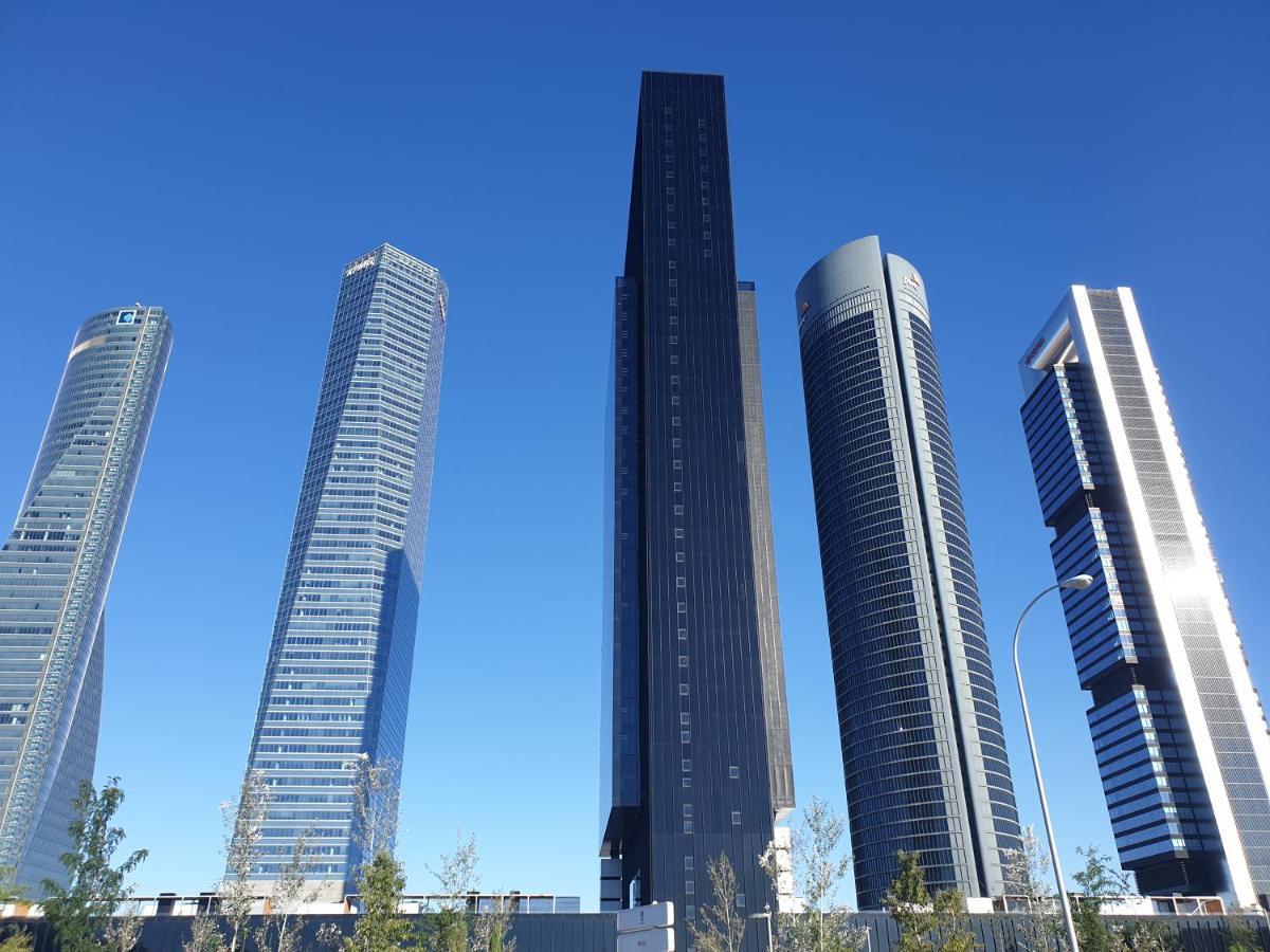 Bonito Apto Cinco Torres Plaza Castilla มาดริด ภายนอก รูปภาพ