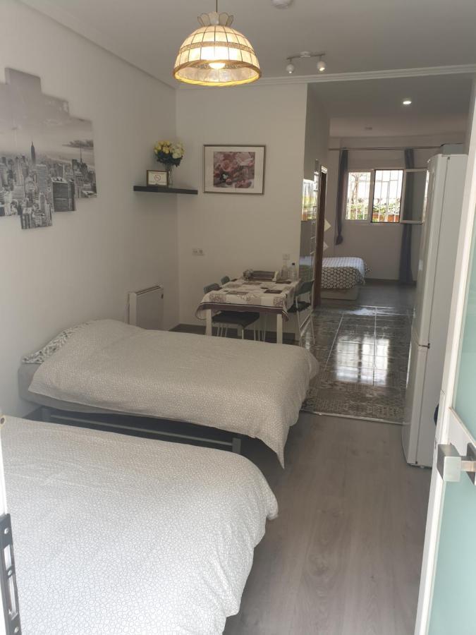 Bonito Apto Cinco Torres Plaza Castilla มาดริด ภายนอก รูปภาพ
