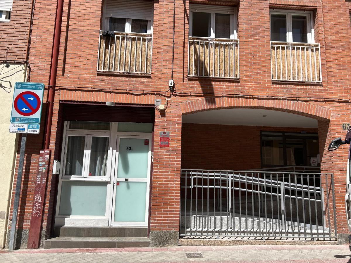 Bonito Apto Cinco Torres Plaza Castilla มาดริด ภายนอก รูปภาพ