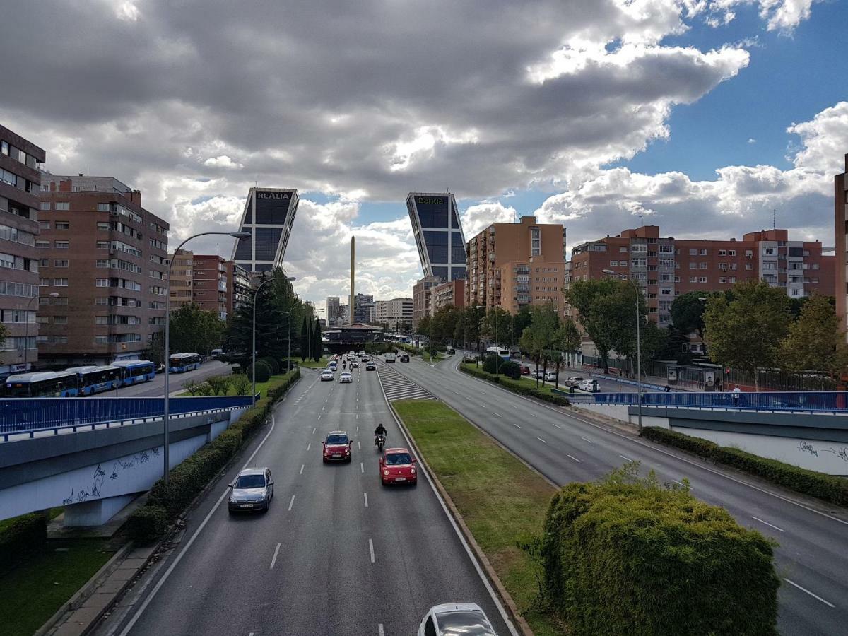 Bonito Apto Cinco Torres Plaza Castilla มาดริด ภายนอก รูปภาพ